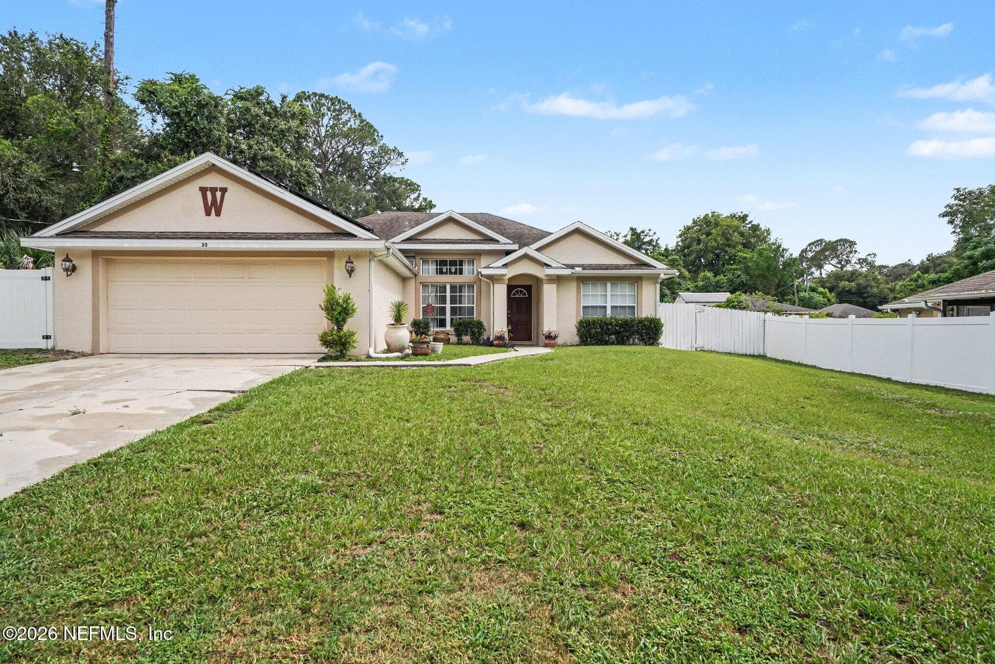 35 PLANTATION Road, DeBary — exterior