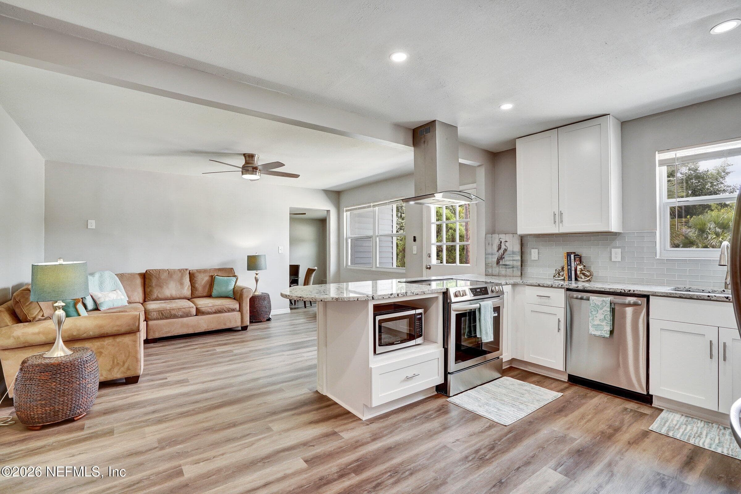 8023 CHATEAU Drive S, Jacksonville, FL 32221, Jacksonville — photo 2