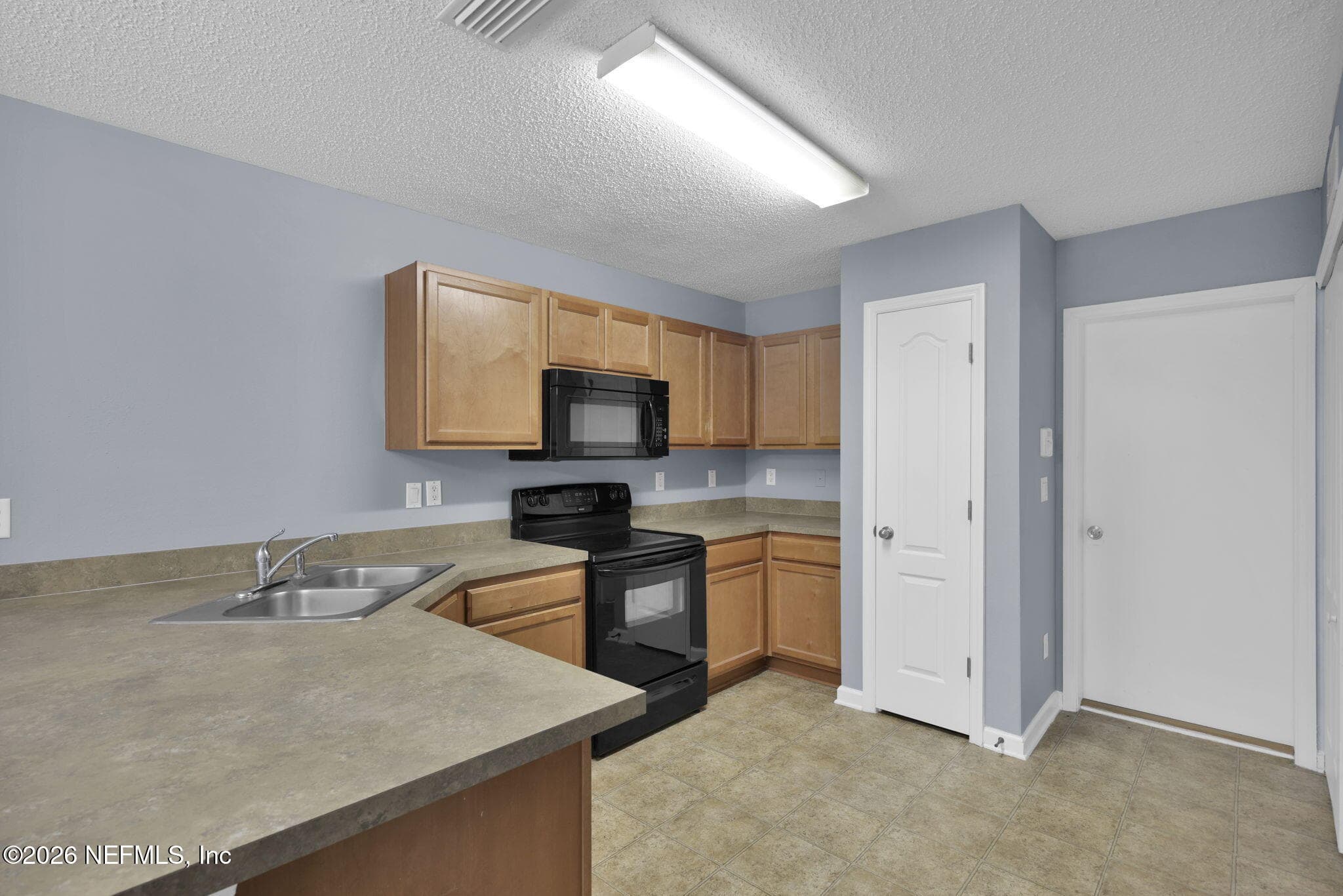 7764 PLAYSCHOOL Lane, Jacksonville — photo 2