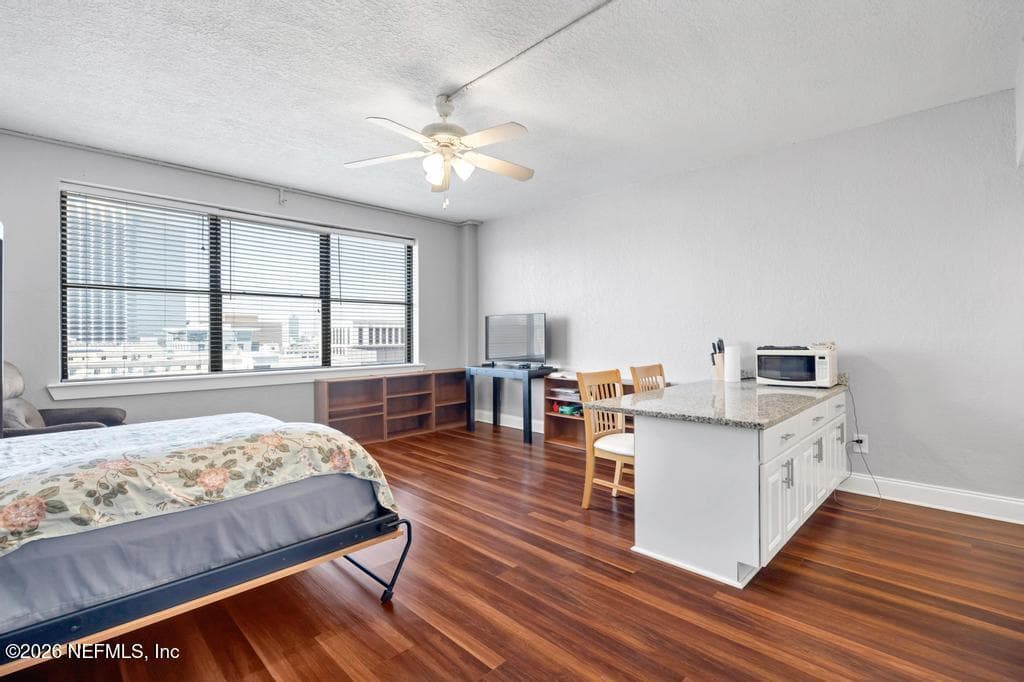 311 W ASHLEY Street 1015, Jacksonville, FL 32202, Jacksonville — photo 2