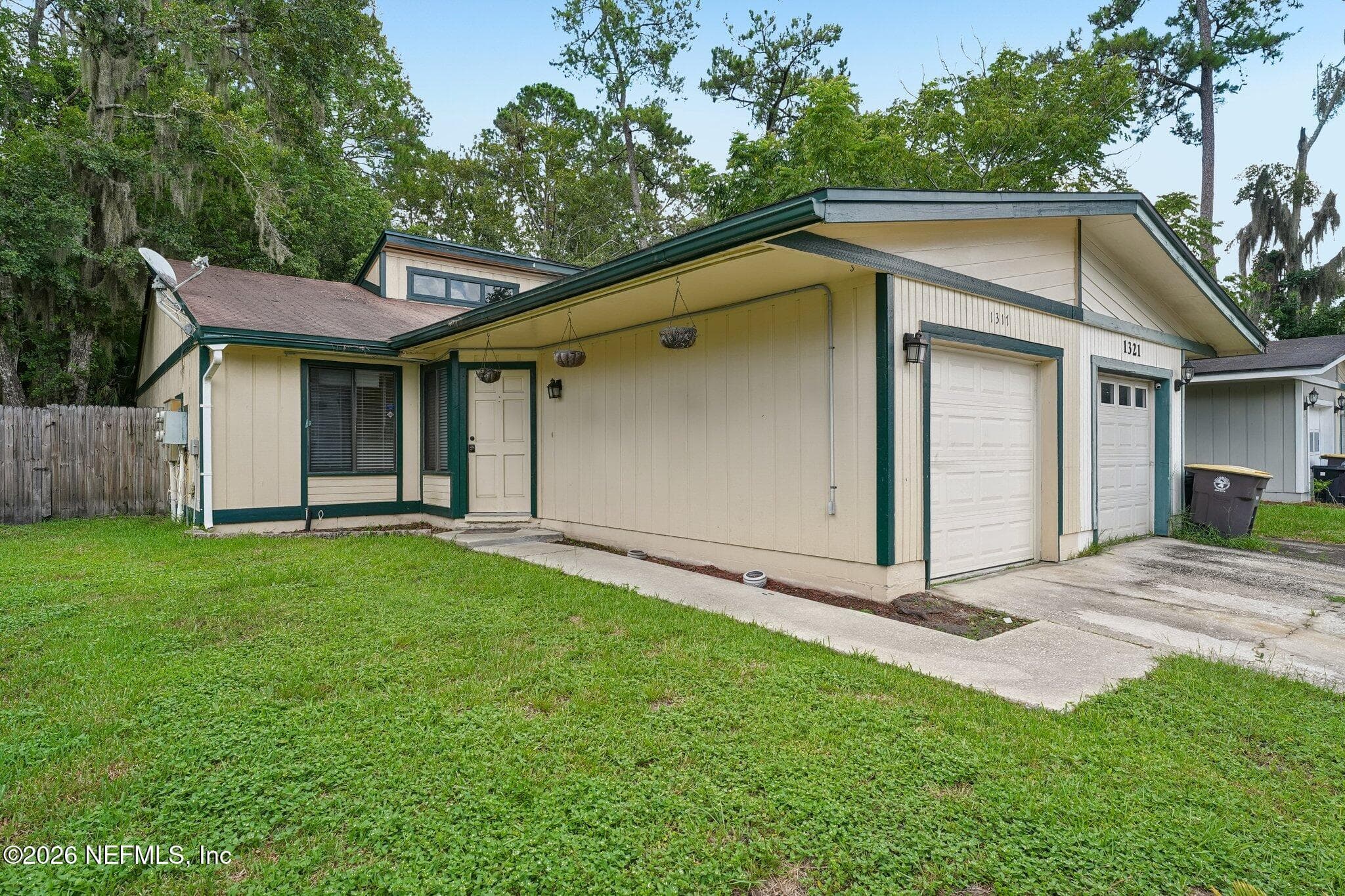 1317 ELLIS TRACE Drive W, Jacksonville, FL 32205, Jacksonville — exterior