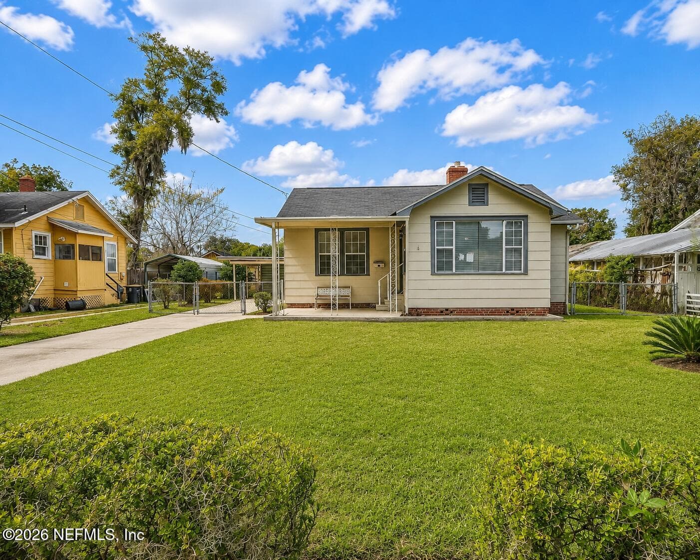 7128 LUCKY Drive W, Jacksonville — exterior