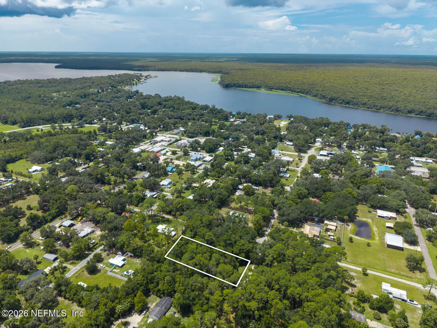 627 WALNUT Street, Welaka, FL 32193, Welaka — photo 3