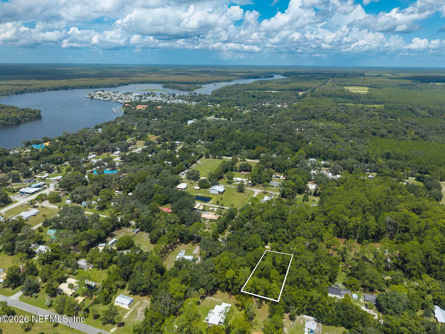627 WALNUT Street, Welaka, FL 32193, Welaka — photo 2
