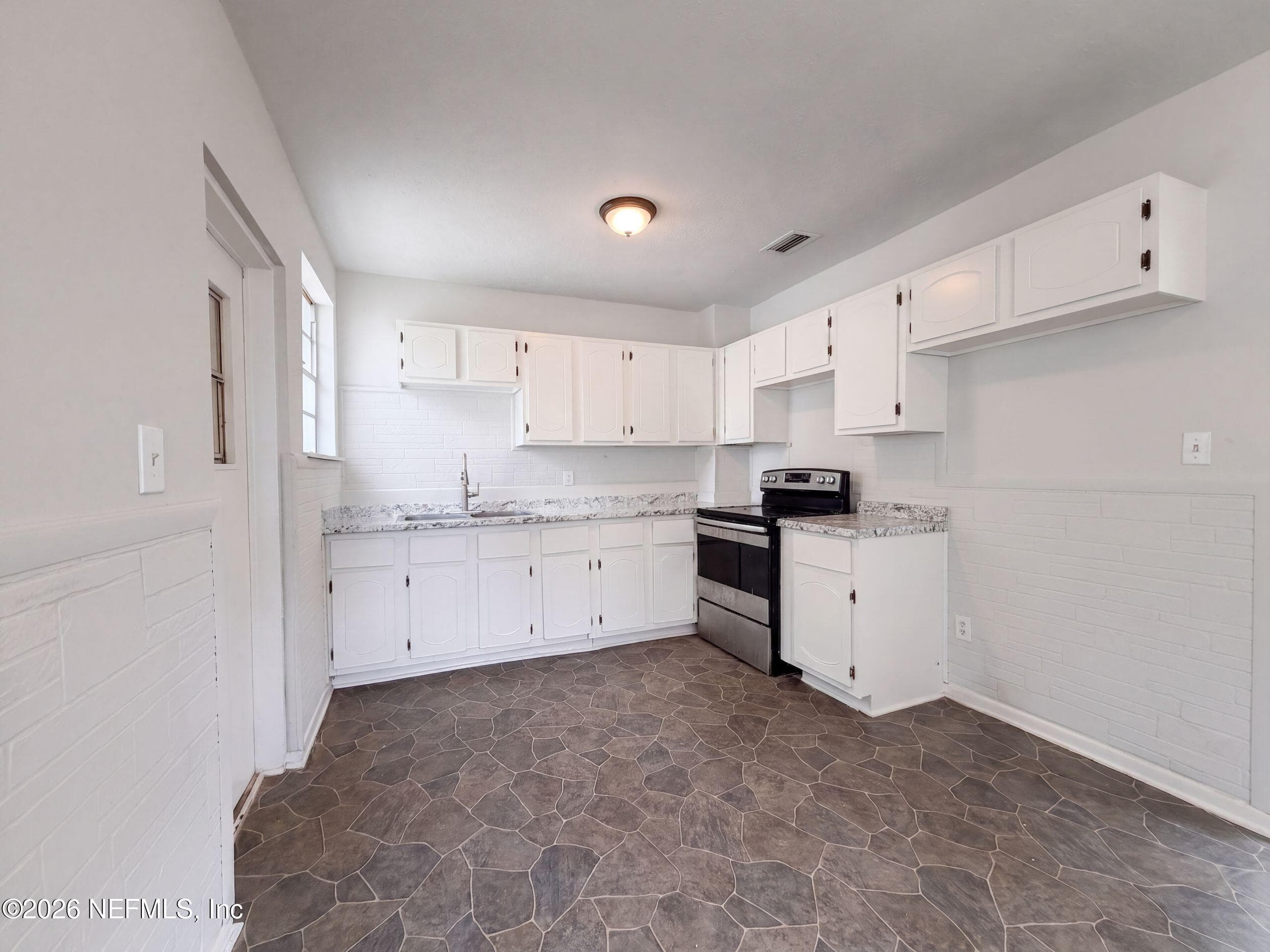 8951 ADAMS Avenue, Jacksonville, FL 32208, Jacksonville — photo 2