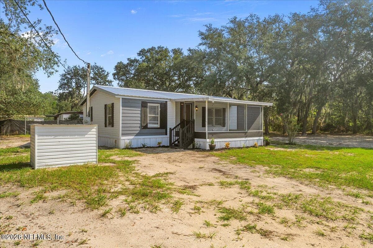 220 GLISSON Street, Interlachen, FL 32148, Interlachen — exterior