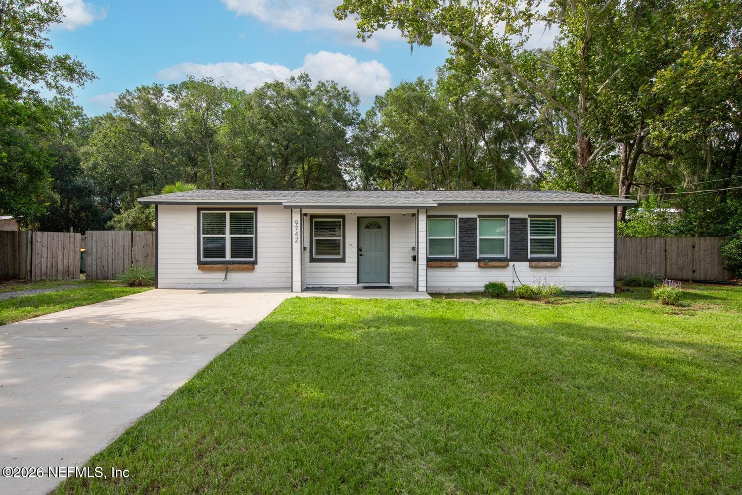 9742 CUNNINGHAM Road, Jacksonville — exterior