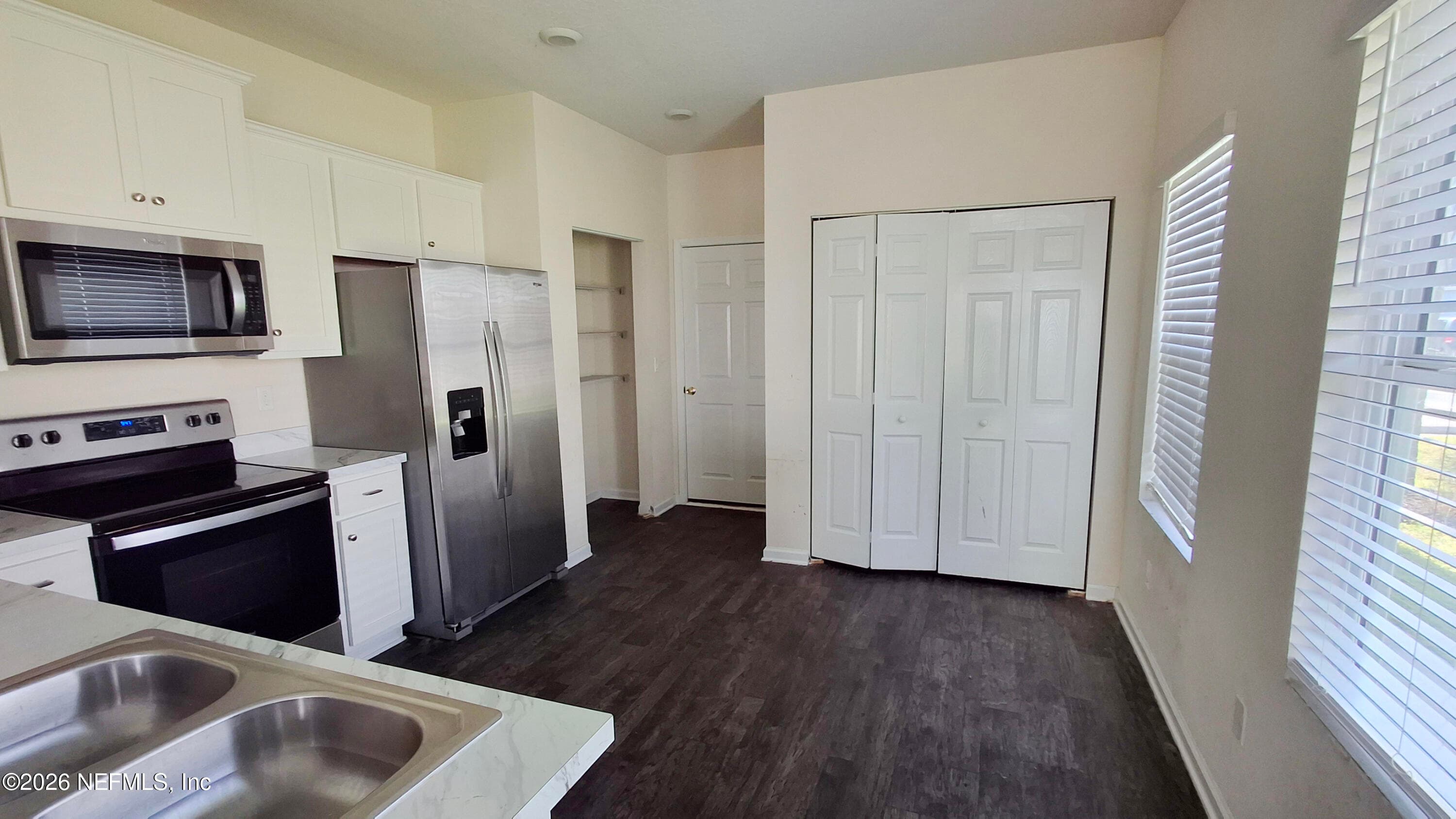 878 CAPITOL Parkway, Jacksonville, FL 32218, Jacksonville — photo 3