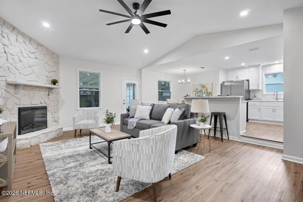 7185 LOVES Drive, Jacksonville, FL 32222, Jacksonville — exterior