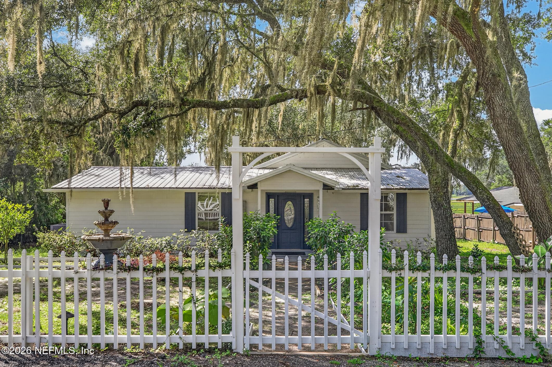 5927 WHITE SANDS Road, Keystone Heights — exterior