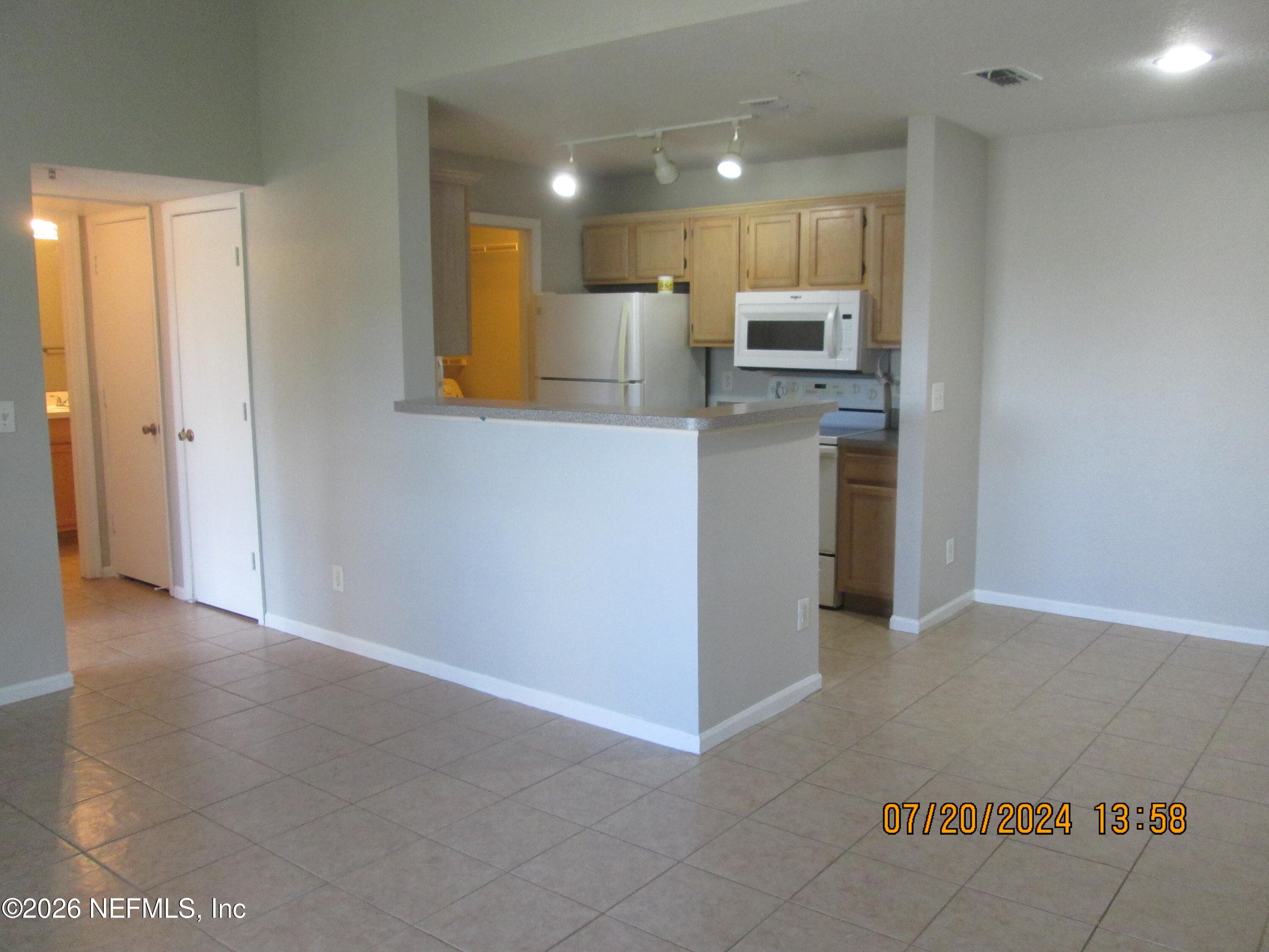 7701 TIMBERLIN PARK Boulevard 733, Jacksonville — photo 3