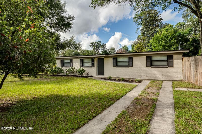 7578 RIDGEWAY Road N, Jacksonville — exterior