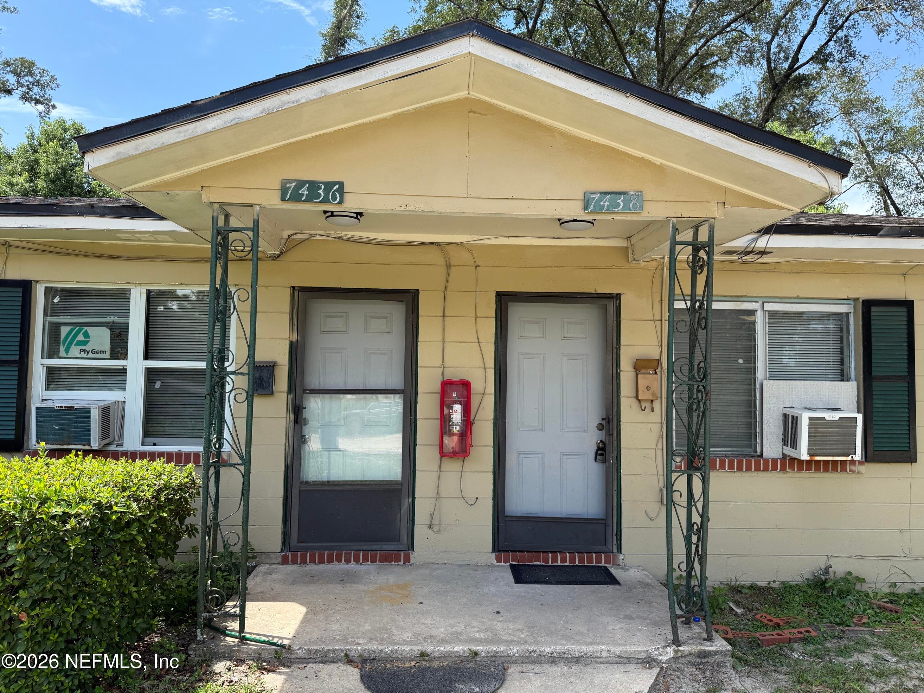 7436/7438 GRANT Avenue, Jacksonville — exterior