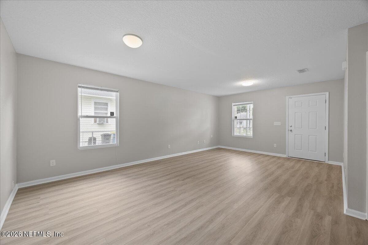 916 WAYNE Street, Jacksonville — photo 3
