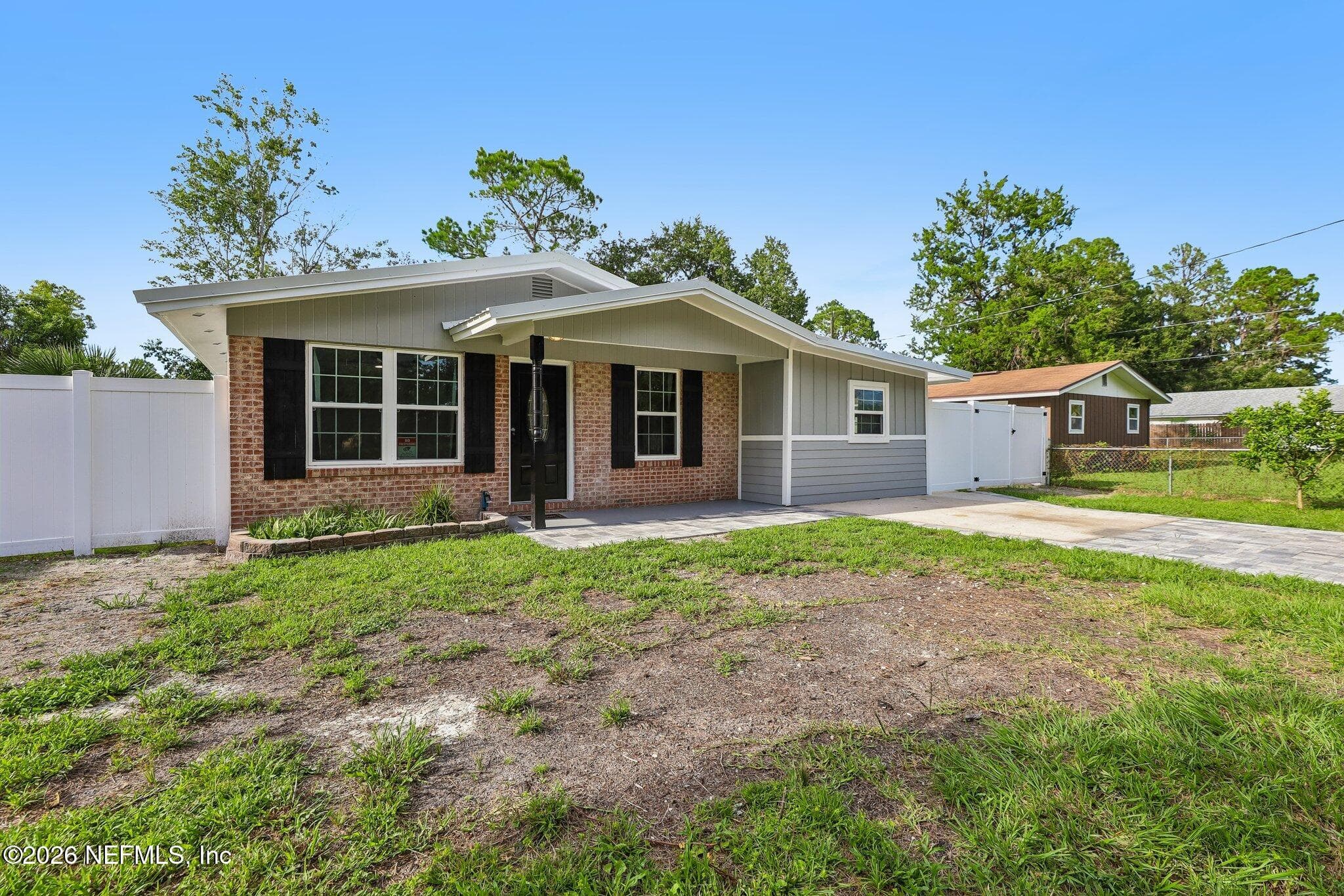 1102 WALNUT Street, Green Cove Springs — photo 3