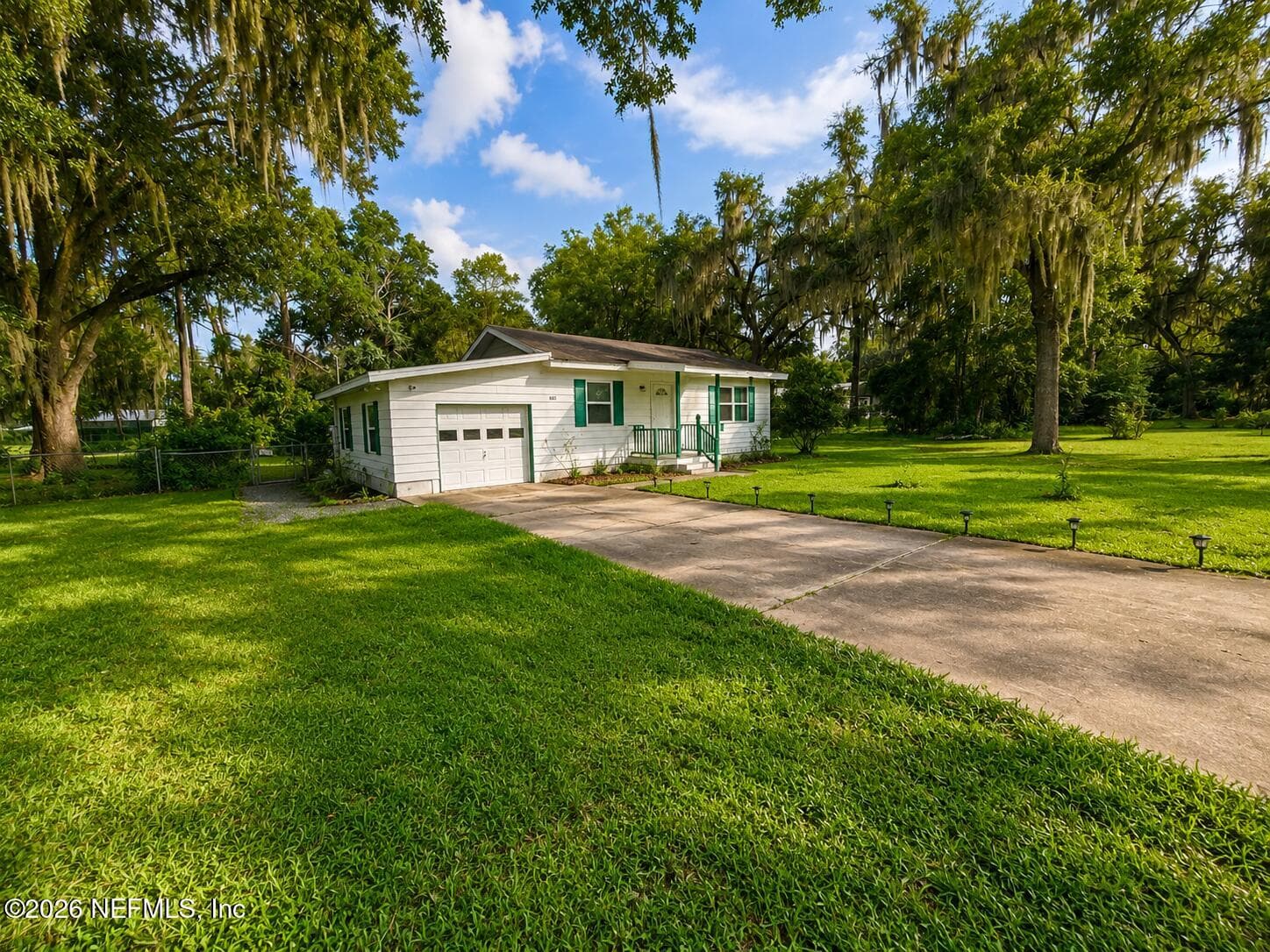 423 HOLIDAY Drive, Interlachen — photo 3