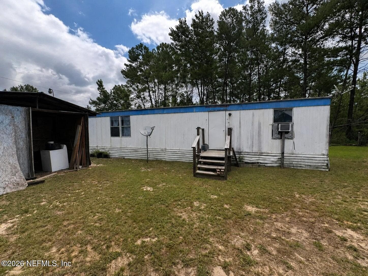 111 ONTARIO Street, Interlachen — photo 2