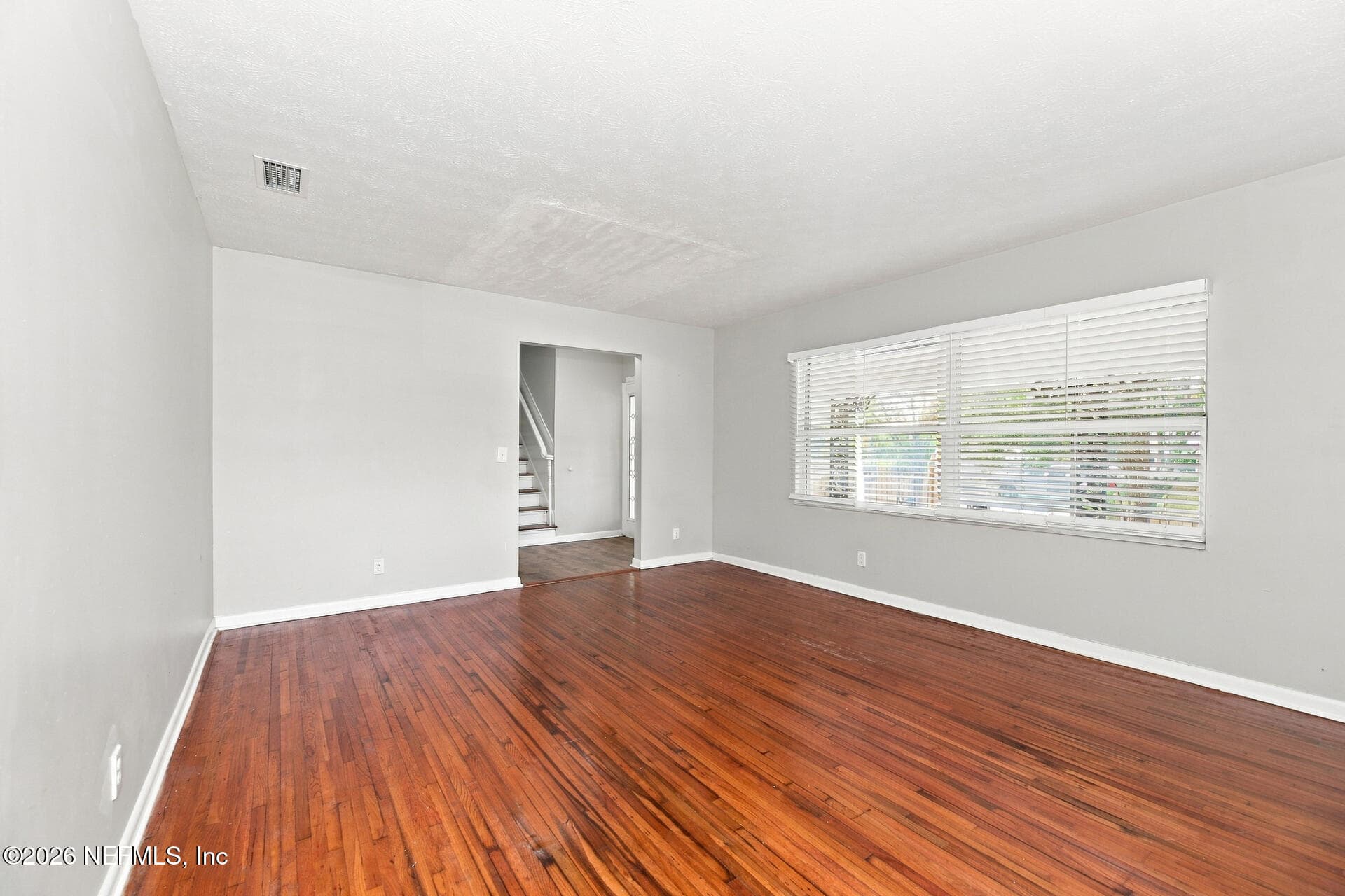 6015 CAPRICE Drive, Jacksonville — photo 2