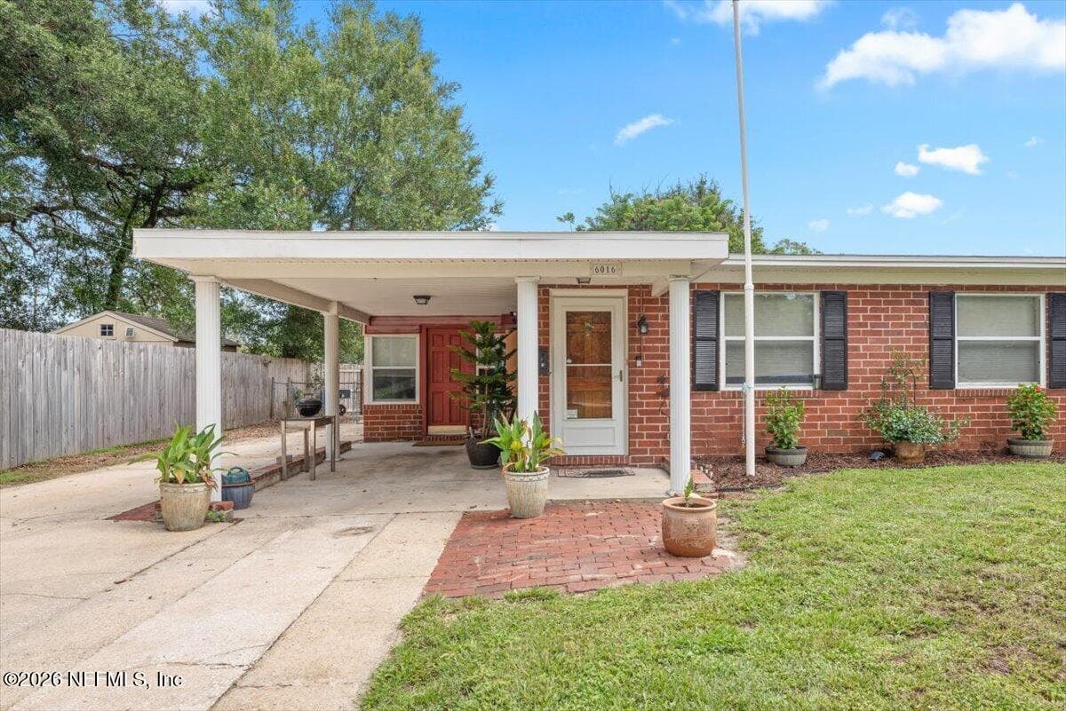 6016 HOLLY BAY Court, Jacksonville — exterior