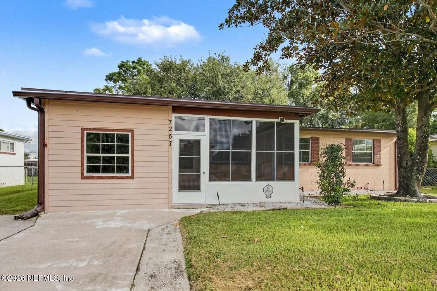 7257 ELVIA Drive, Jacksonville — exterior