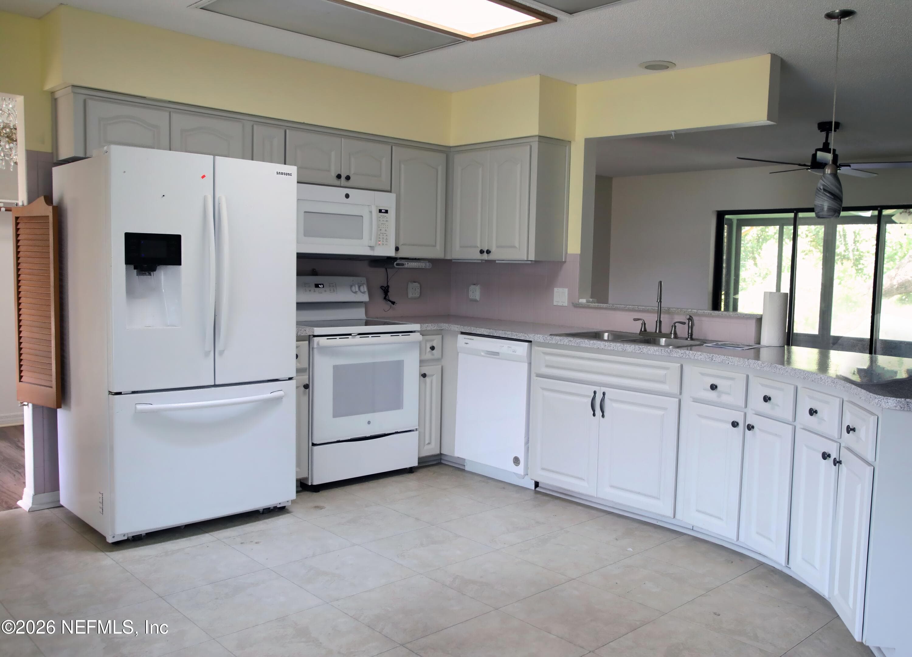 8716 E ROSEMONT Court, Inverness — photo 3