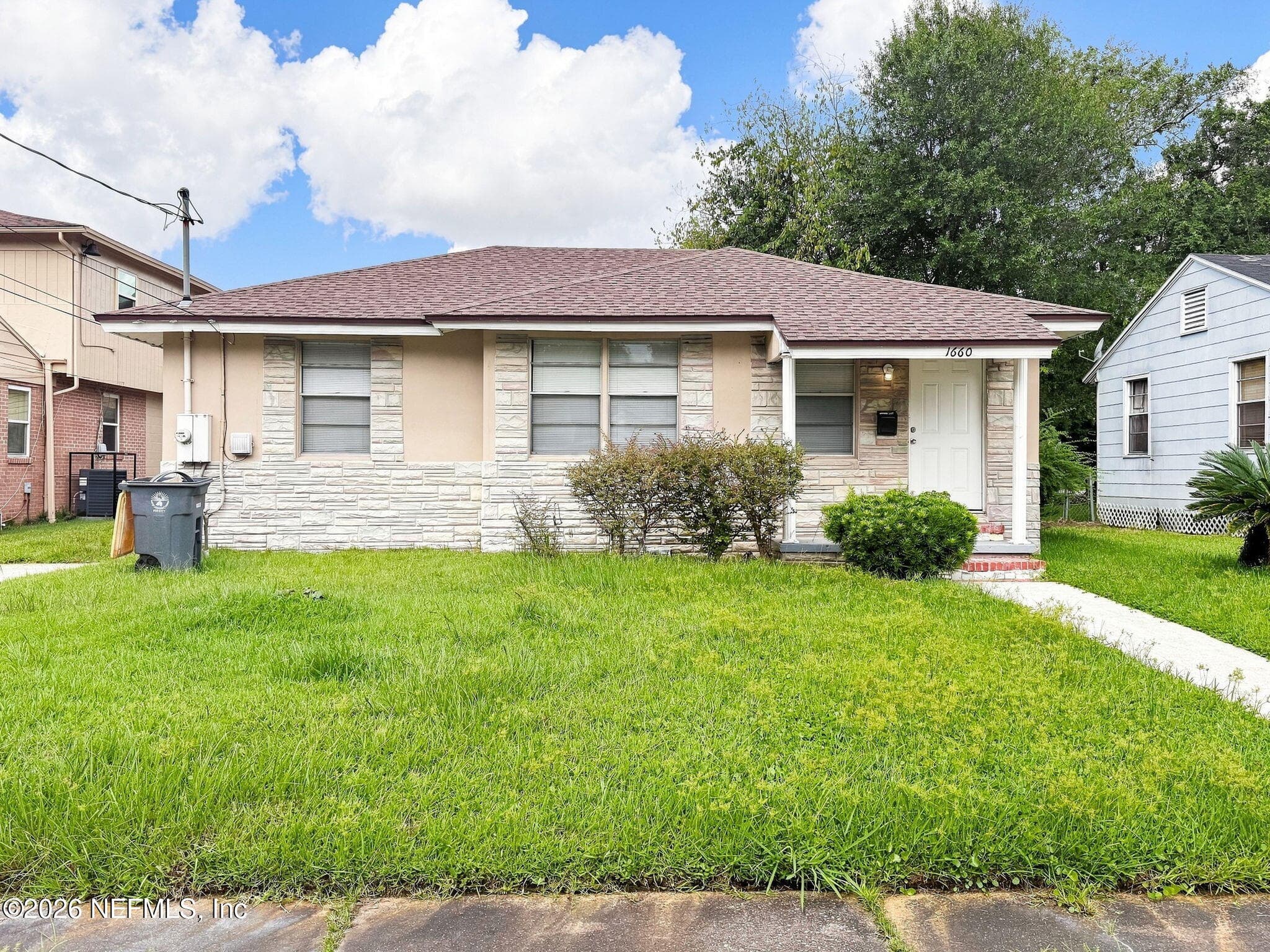 1660 UNIVERSITY Street, Jacksonville — exterior