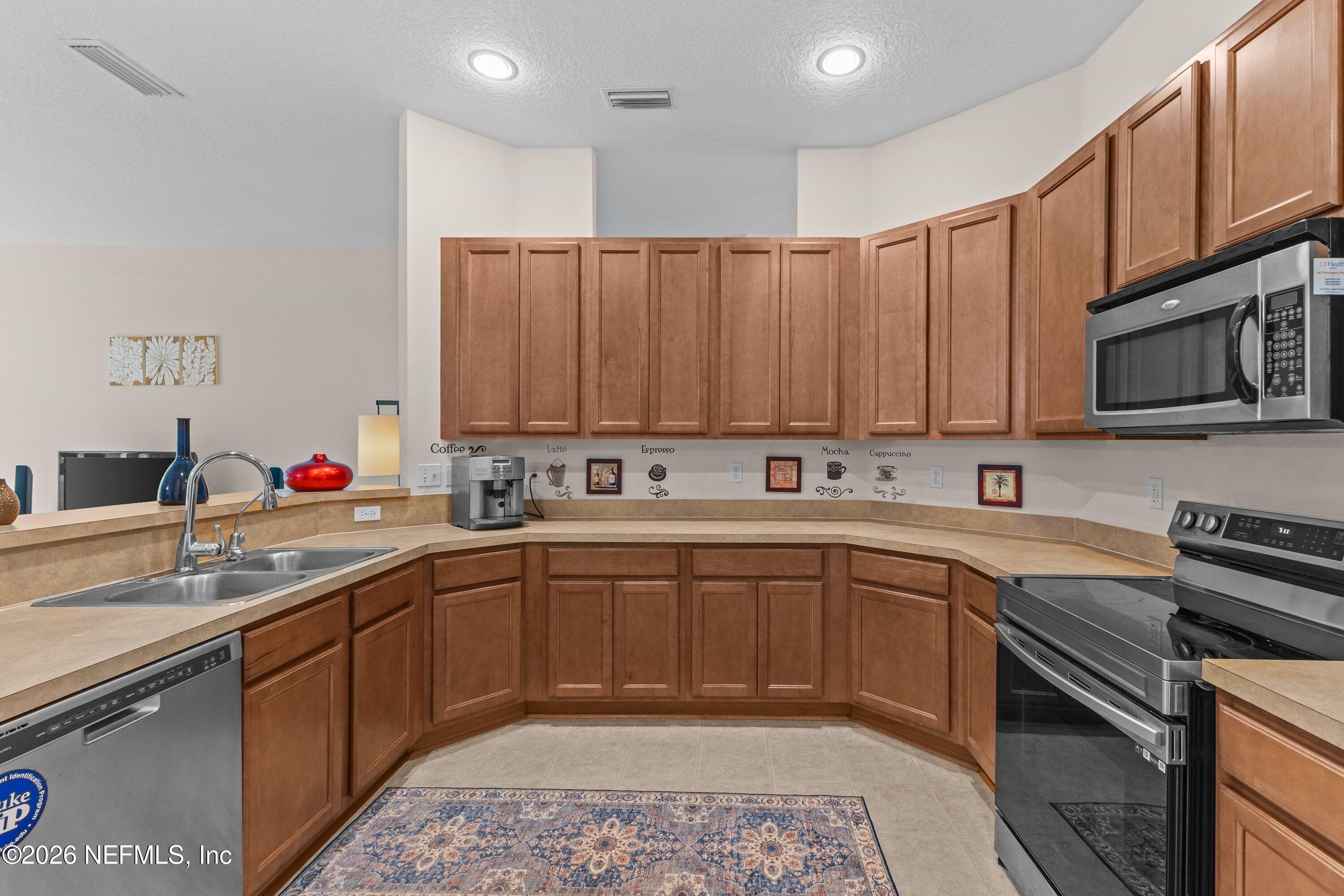 543 APPLE CREEK Drive, Jacksonville — photo 3