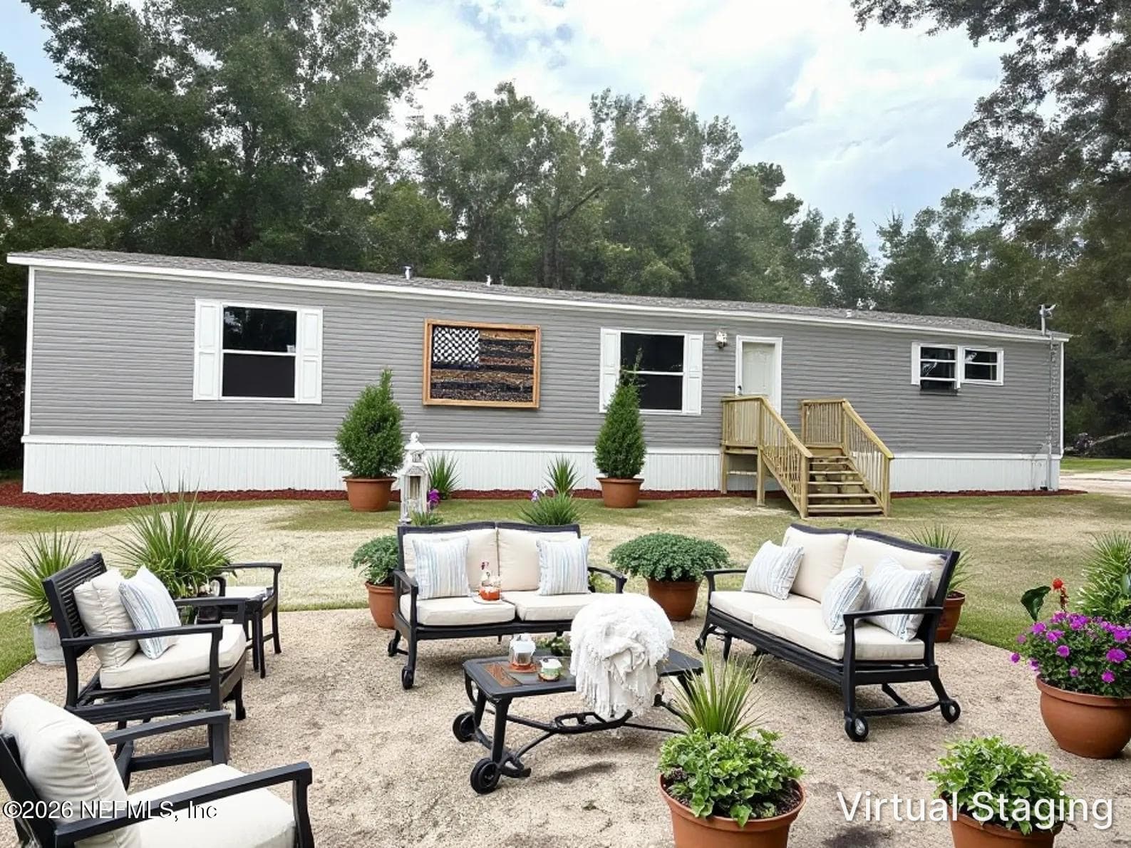 102 LIVINGSTON Court, Satsuma — exterior