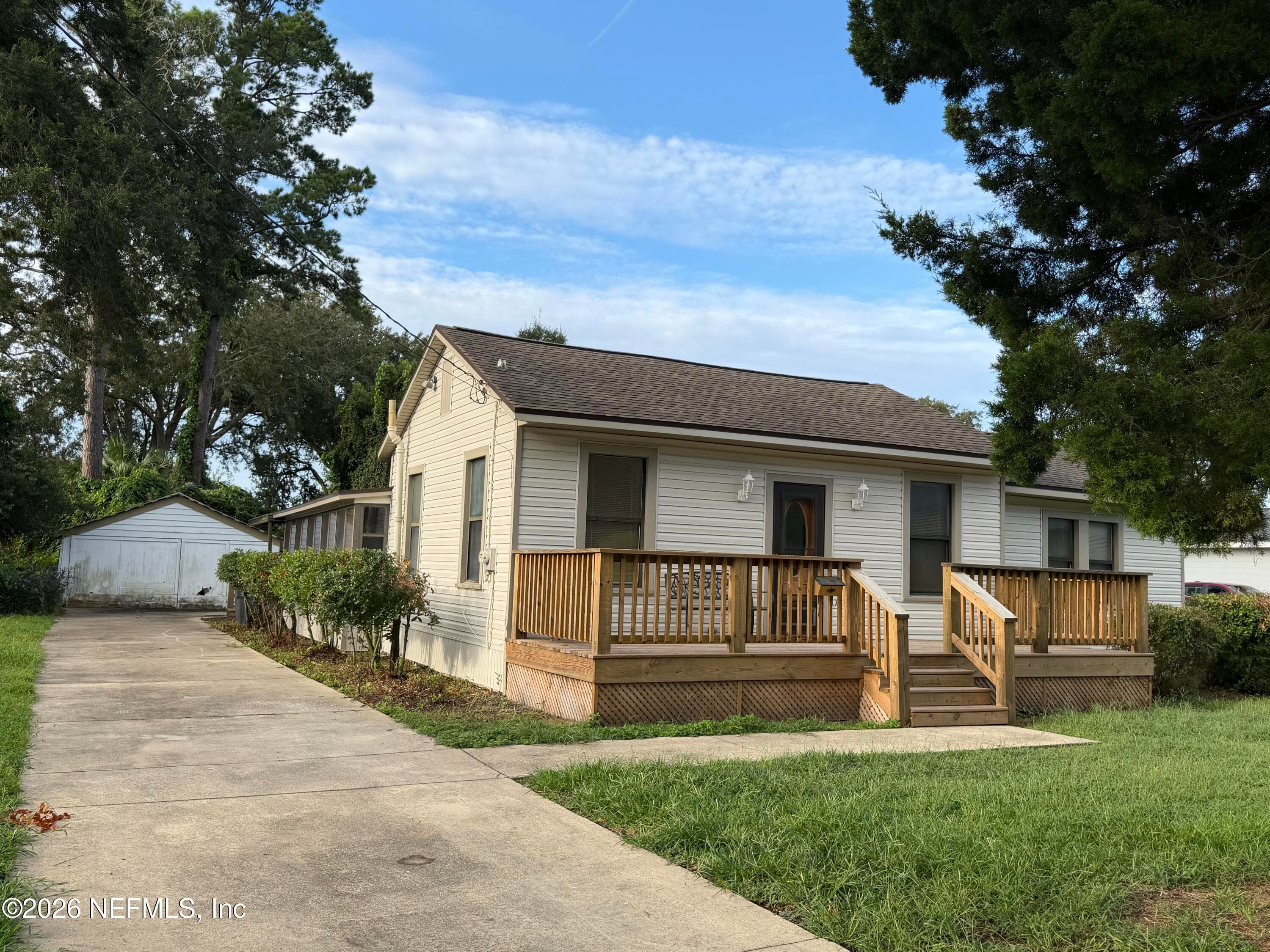 2500 COMMUNITY Road, Jacksonville — exterior